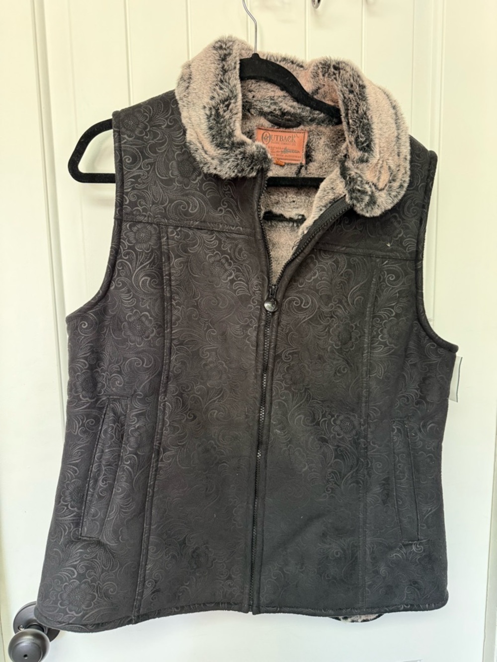 Outback Trading Co. Faux Fur Lined Embossed Vest Medium Gray Western Outdoor